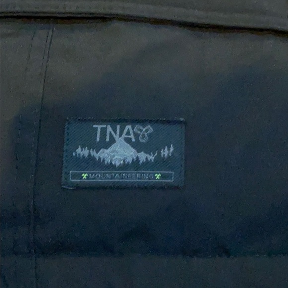 SOLD NWT Aritzia TNA Bancroft Parka Down Coat - Picture 5 of 15